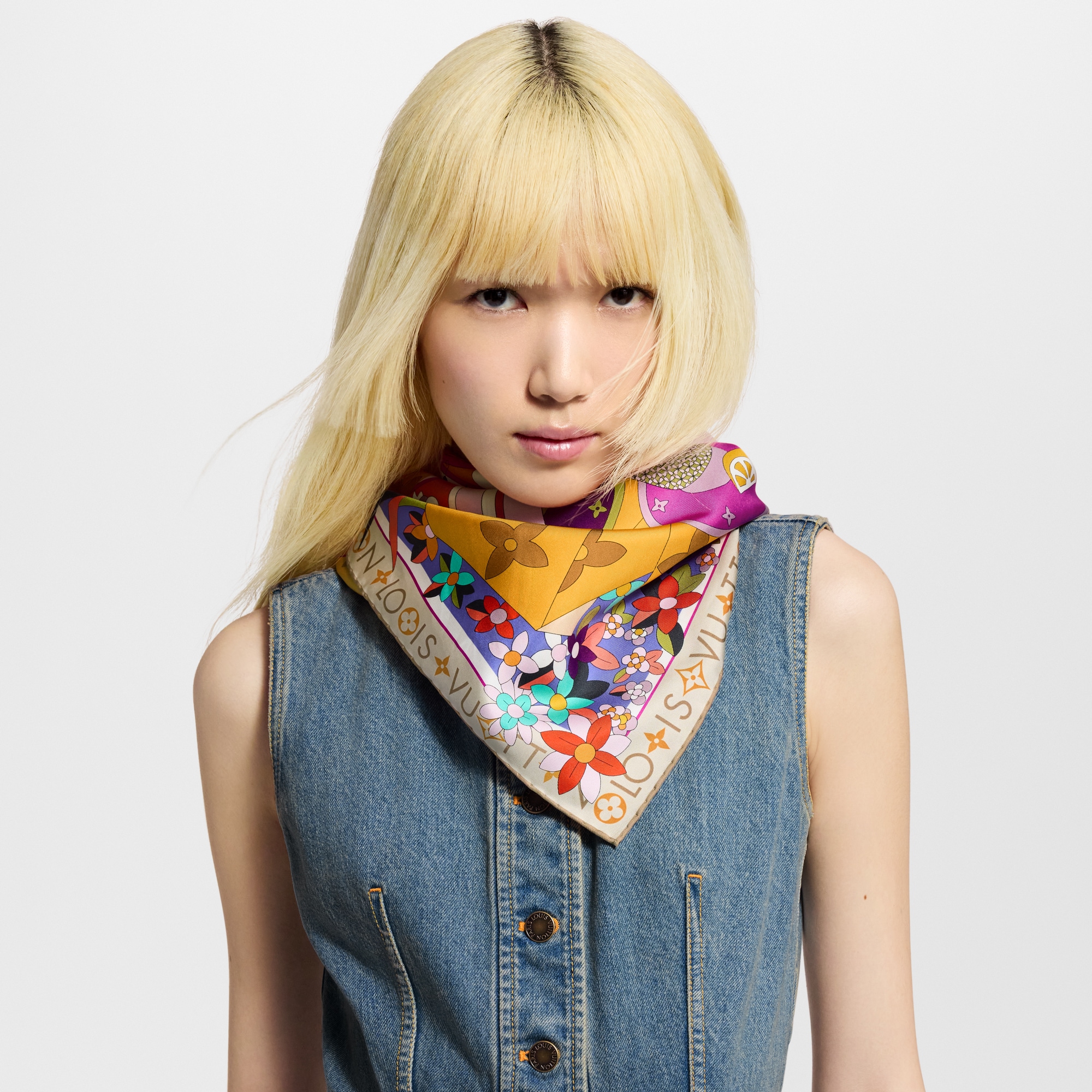 Picnic Square 90 S00 - Women - Accessories | LOUIS VUITTON ®